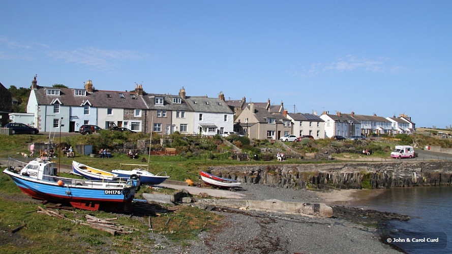 J01_0312 Craster harbour.JPG